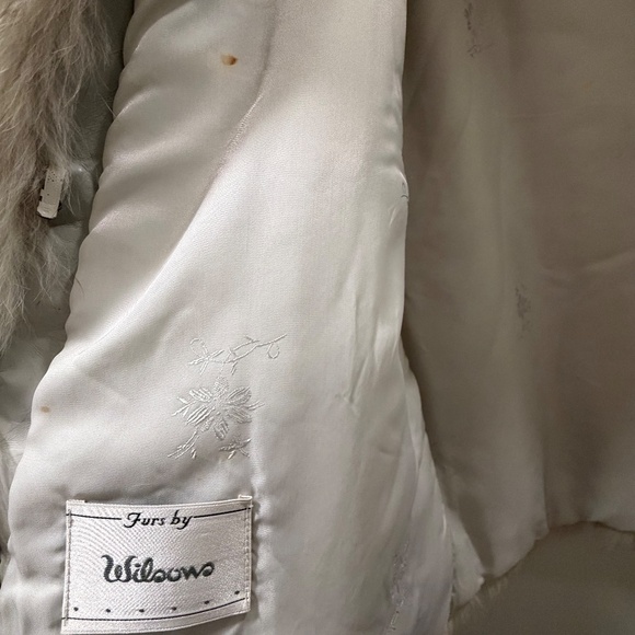 SOLD---Vintage saga Fox fur - Picture 4 of 5